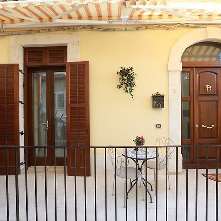 Casa Vacanza Il Dromone Pozzallo Exterior photo
